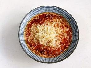 酸汤方便面爆料视频教程,一招解锁地道酸辣风味 第1张 酸汤方便面爆料视频教程,一招解锁地道酸辣风味 第1张